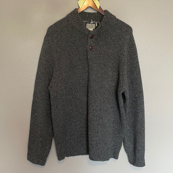 L.L. Bean Other - LL Bean lamb’s wool sweater
